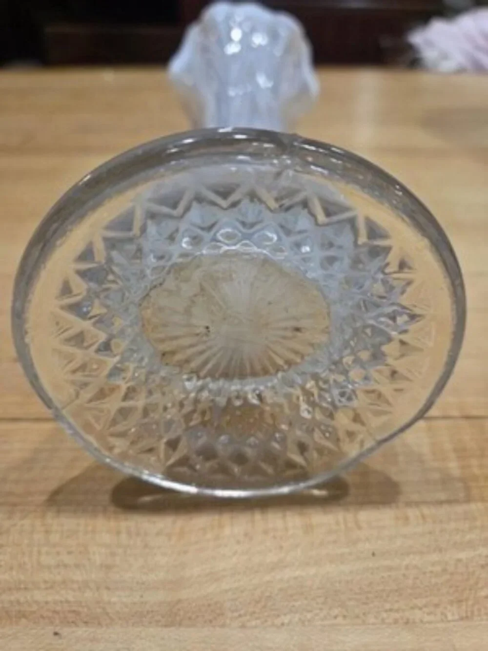 ANTIQUE 1907 FENTON WHITE OPALESCENT SWUNG TREE TRUNK VASE PLUNGER BOTTOM 11.5